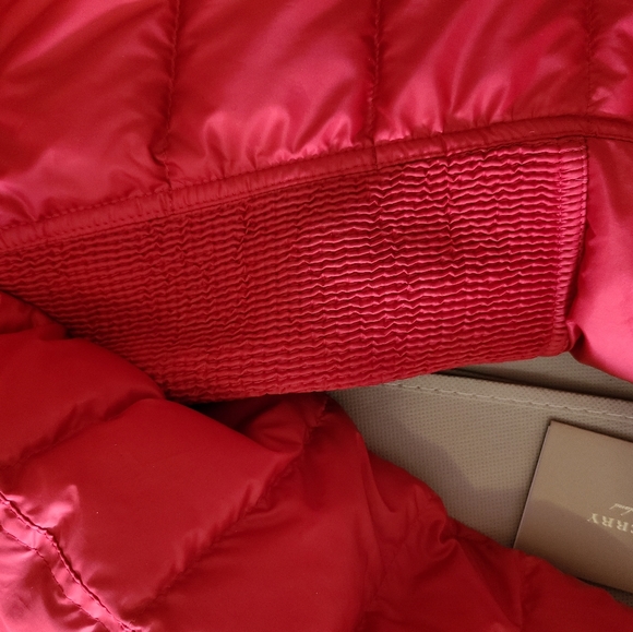 BURBERRY Brit Quilted Puffer Jacket - Picture 9 of 16